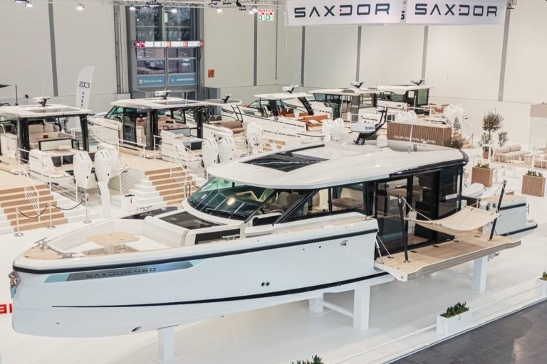 Saxdor unveils ‘closed-open’ flagship