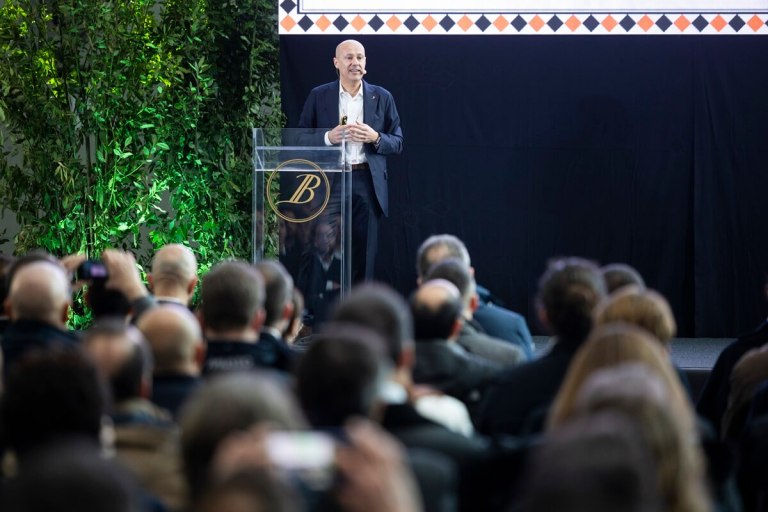 Benetti, Yachtmaster, Massimiliano Casoni, Livorno, Viareggio, Azimut-Benetti, Paolo Vitelli, Giovanna Vitelli, Lusben, Varazze, Carnival, Carnevale de Viareggio