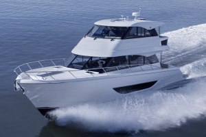 Maritimo, Bill Barry-Cotter, Australian, shipyard, M50, enclosed, flybridge, Palm Beach International Boat Show, Keith Teynor