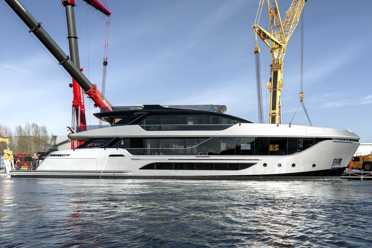 Van der Valk, Shine, Dutch, Project Evo, Waalwijk, Netherlands, Cristiano Gatto Design, Cristiano Gatto, Palm Beach International Boat Show, Ginton Naval Architects, Jaron Ginton, Diana Yacht Design, Yoeri Bijker, Project Zen