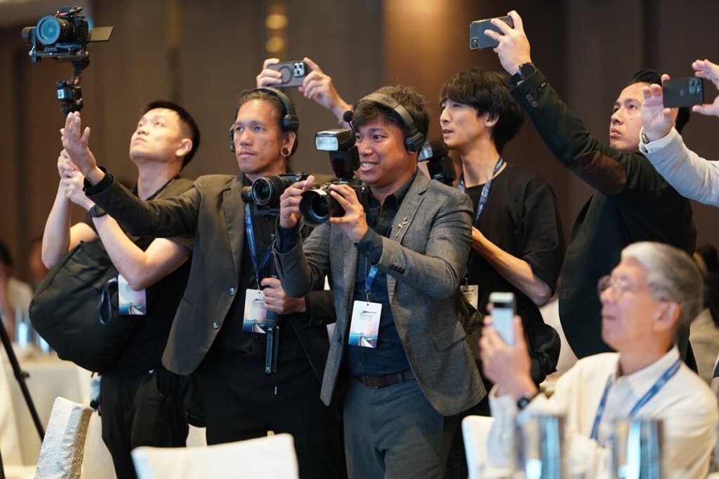 Southeast Asia Yachting Conference, Gulf Craft Group, Erwin Bamps, Yvan Eymieu, Sunreef Yachts, Sarah Flavell, Marketing Manager, Damen Yachting, Arthur Tay, SUTL Group, Jonathan Sit, ONE°15 MarinaSoutheast Asia Yachting Conference, Gulf Craft Group, Erwin Bamps, Yvan Eymieu, Sunreef Yachts, Sarah Flavell, Marketing Manager, Damen Yachting, Arthur Tay, SUTL Group, Jonathan Sit, ONE°15 Marina