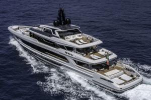 Baglietto-in-Asia-with-Fraser