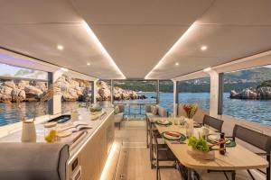 Groupe Beneteau, Island Cruising Concept, Jeanneau, Sea Loft, 480, Yanmar, Fischer Panda