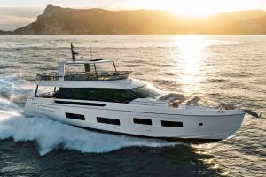 Review-Azimut-Fly-82