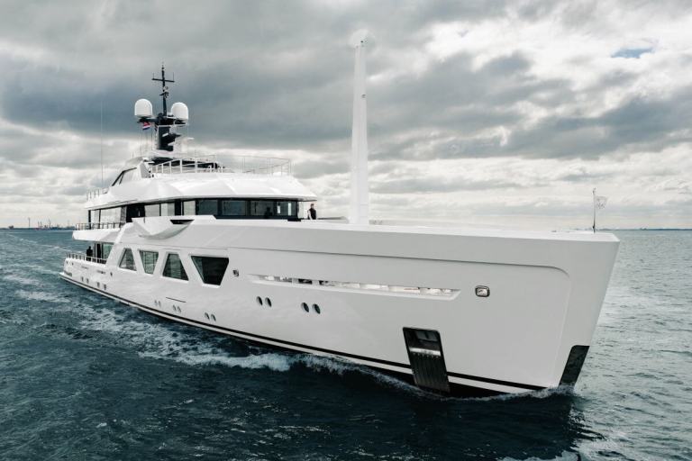 Motoryacht, superyacht, Damen Yachting, Amels 60, Amels 6009, Espen Øino, Winch Design, yacht delivery, QU2, charter yacht