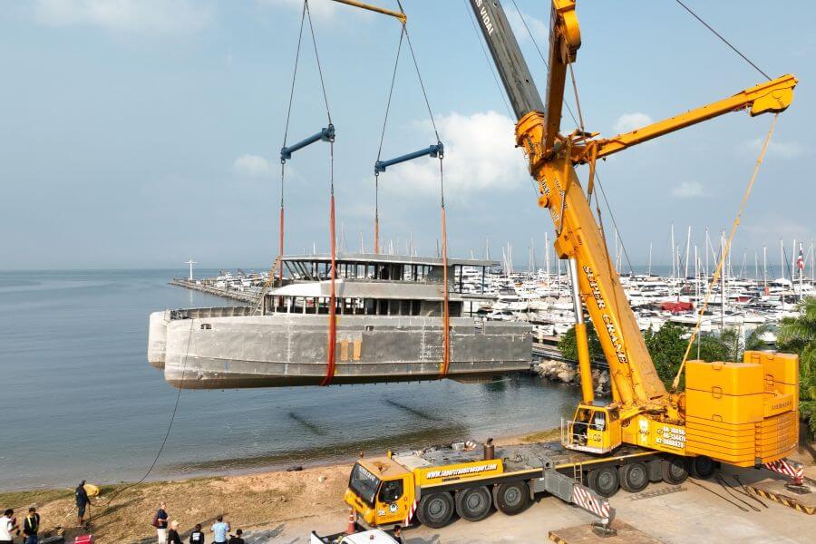Motoryacht, superyacht, catamaran, hybrid, new build, explorer yacht, Archipelago Yachts, Archipelago 80, SeaCat Ships