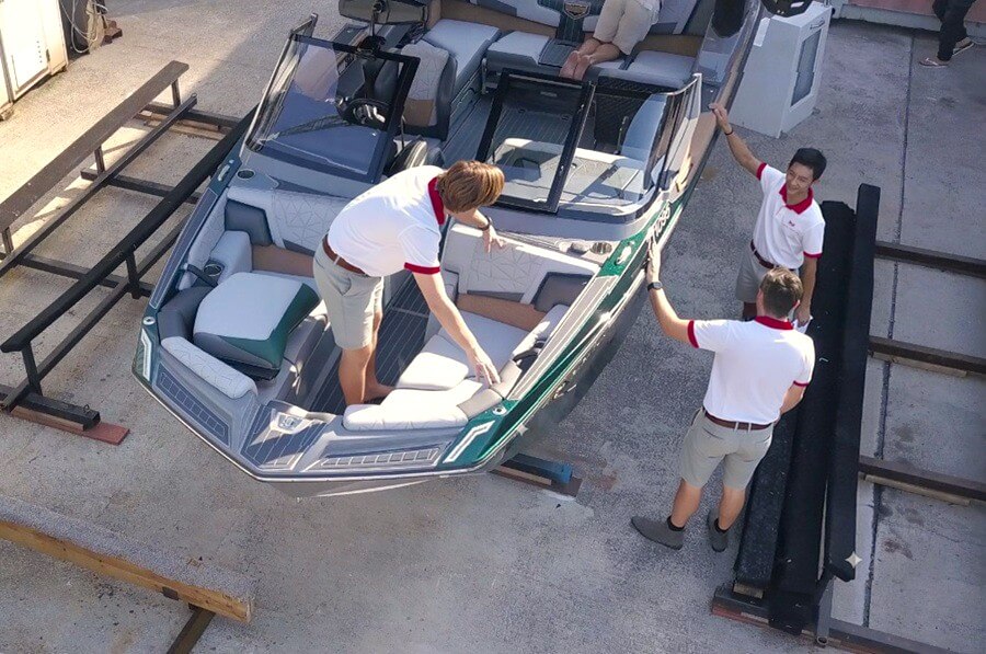 Asia Yachting Management, Asia Yachting, Andrew Chan, General Manager, Fung Wong, Operation Director, crew management, personalised itineraries, vessel cleaning, checks, maintenance, records, paperwork, financial management, safety compliance