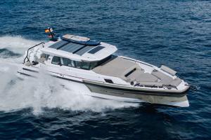 Axopar, 38, Cross Cabin, Sun Top, Cross Top, Axopar 37, Mark II, Boot Dusseldorf, Jan-Erik Viitala, Katia Damborsky, Simpson Marine, Derani Yachts, Europa Yachts, Palma de Mallorca