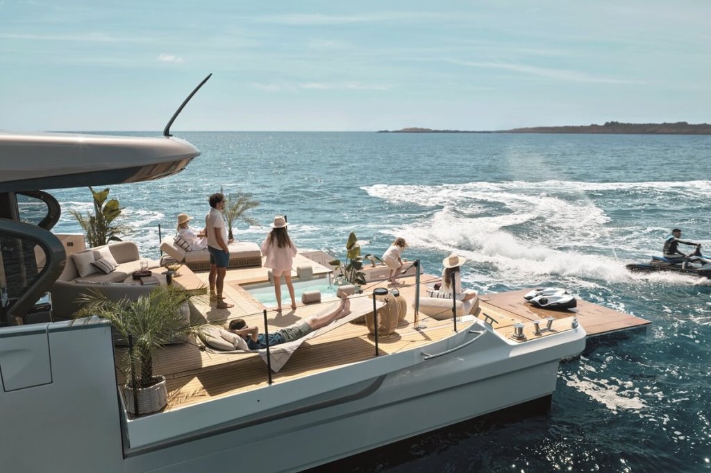 Azimut, Seadeck, 9, Cannes Yachting Festival, Alberto Mancini, NAMES, Matteo Thun, Antonio Rodriguez