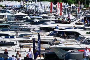 Cannes Yachting Festival, Power Boat Marina, Jeanneau, EX 34, Beneteau, Wellcraft, Axopar, Saxdor, Nimbus, Aiata