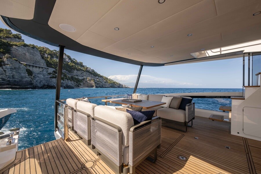 Absolute, Navetta, 58, motoryacht, yachts, Navetta, Flybridge, Italy, Podenzano, Piacenza, Milan, Genoa, Sergio Maggi, Marcello Bè, Angelo Gobbi, Thomas Woo, Hong Kong, Absolute Marine, Varazze, Marina di Varazze, D-Marin